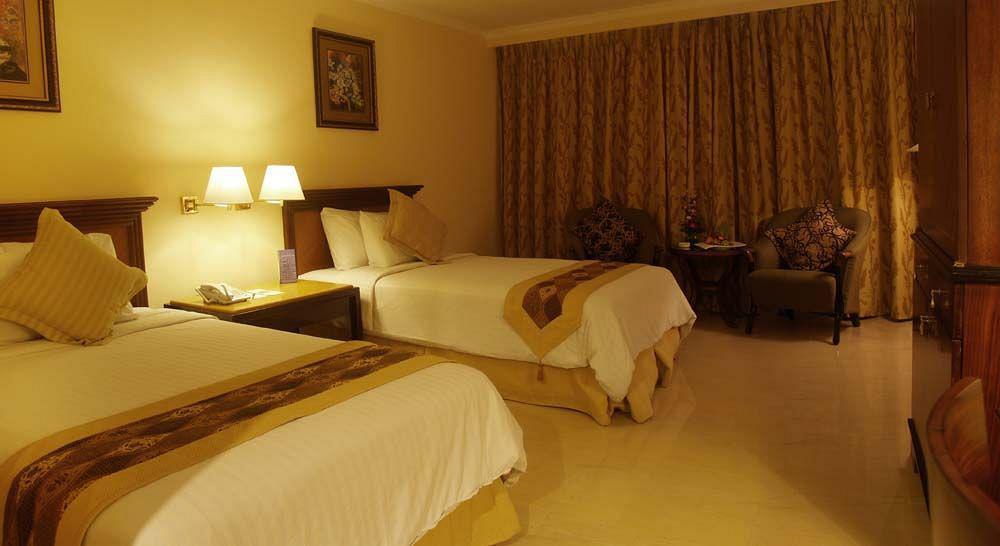 Aston Tropicana Hotel Бандунг Экстерьер фото